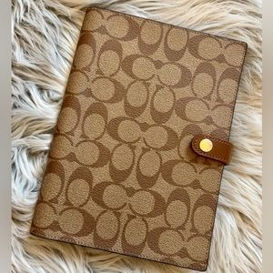 New Coach Signature Canvas Leather Detail Agenda Khaki